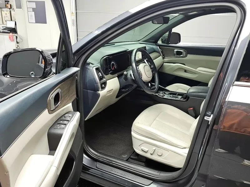 Kia Sorento 1.6 4Wd Prestige Choice - САМО 30% АВАНС!, снимка 10 - Автомобили и джипове - 55474579
