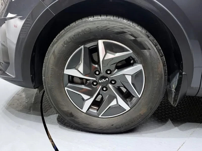 Kia Sorento 1.6 4Wd Prestige Choice - САМО 30% АВАНС!, снимка 5 - Автомобили и джипове - 55474579