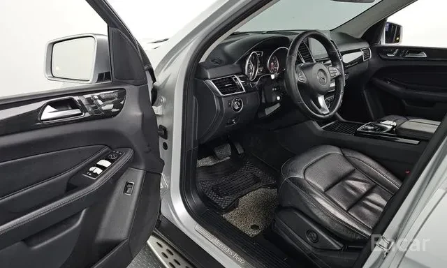 Mercedes-Benz GLE 350 D AMG Обдухване LED Панорама Airmatic, снимка 5 - Автомобили и джипове - 55674788