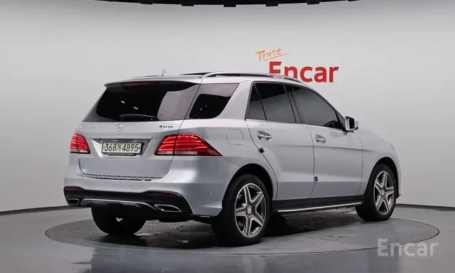 Mercedes-Benz GLE 350 D AMG Обдухване LED Панорама Airmatic, снимка 3 - Автомобили и джипове - 55674788