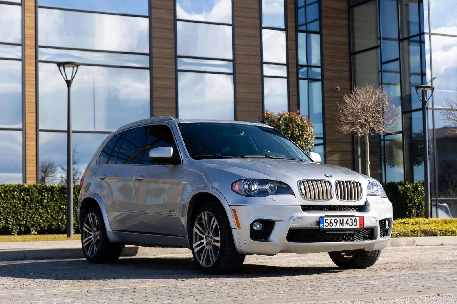 BMW X5 5.0 - изображение 3