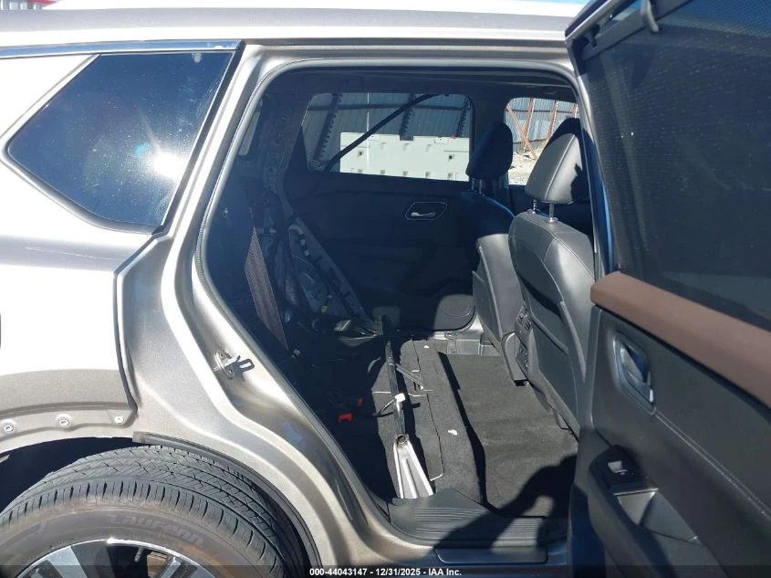 Nissan Rogue 1.5L I-3 DI, DOHC, VVT, TURBO, 201HP Front Wheel | Mobile.bg � ����������� 14