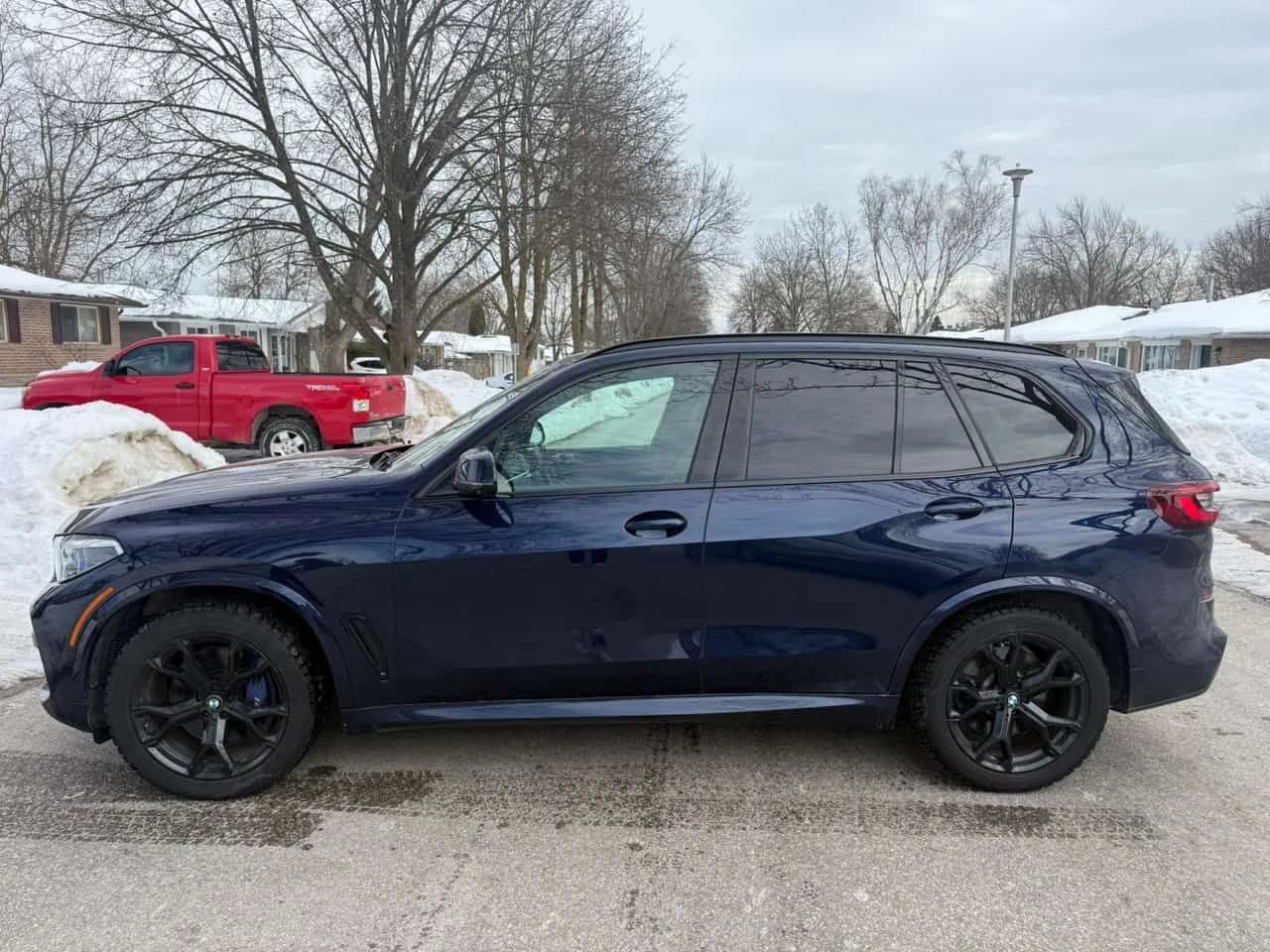 BMW X5 xDrive40i M SPORT/DIS/PANO/360/H/K/ГУМИ+ ДЖАНТИ  - изображение 2