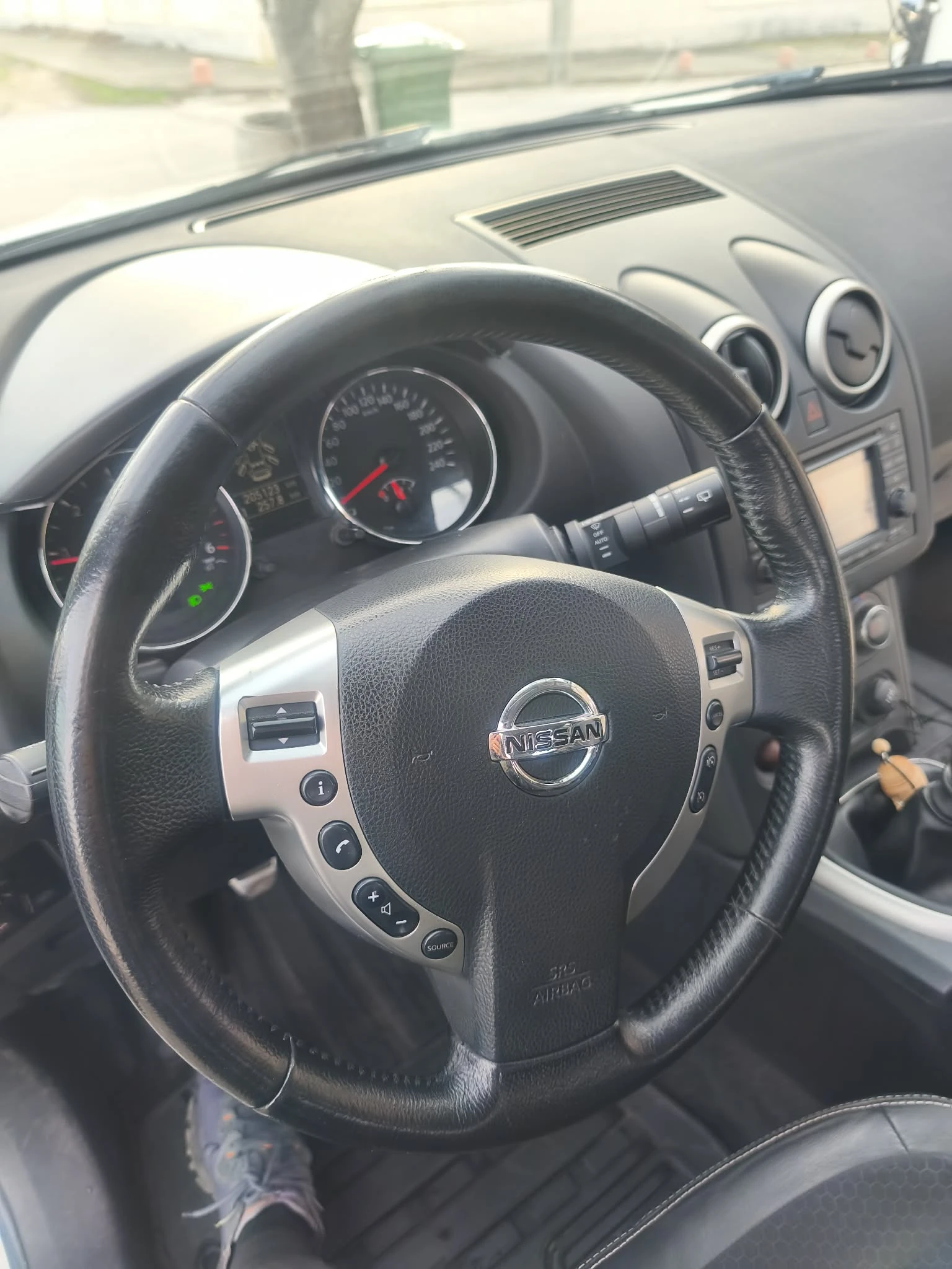 Nissan Qashqai, снимка 6 - Автомобили и джипове - 53762888