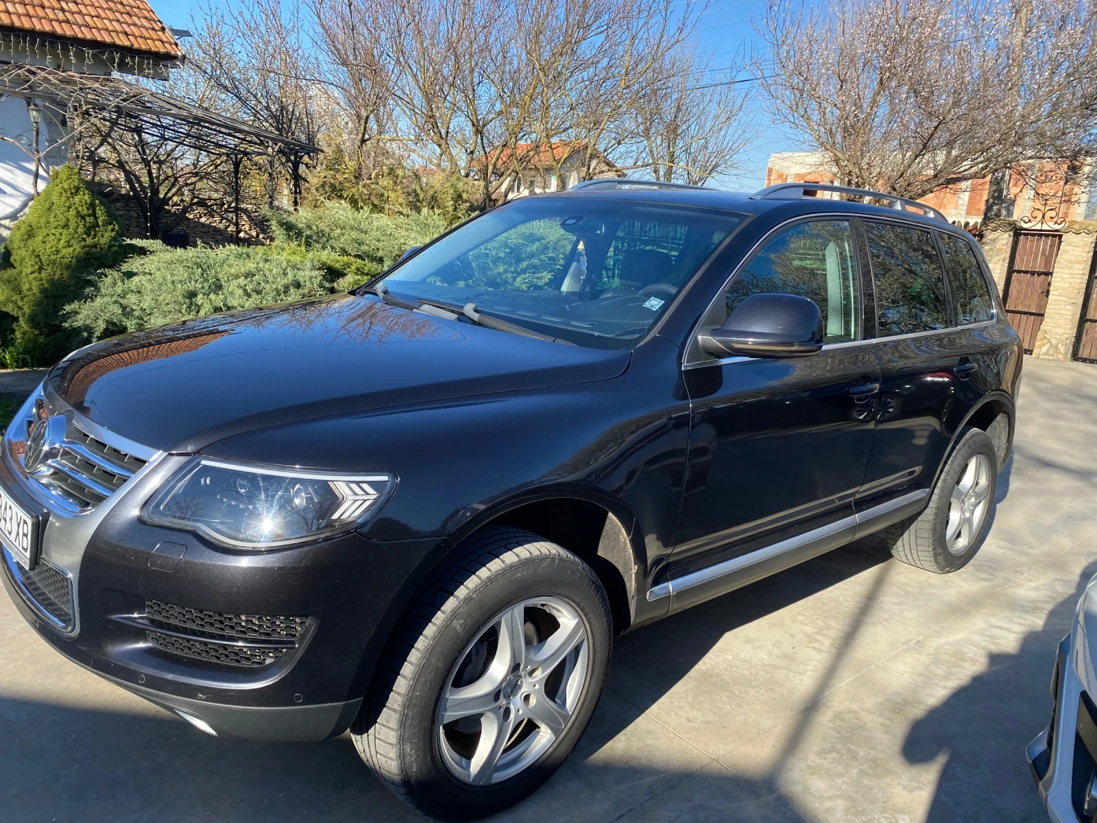 VW Touareg, снимка 3 - Автомобили и джипове - 54143607