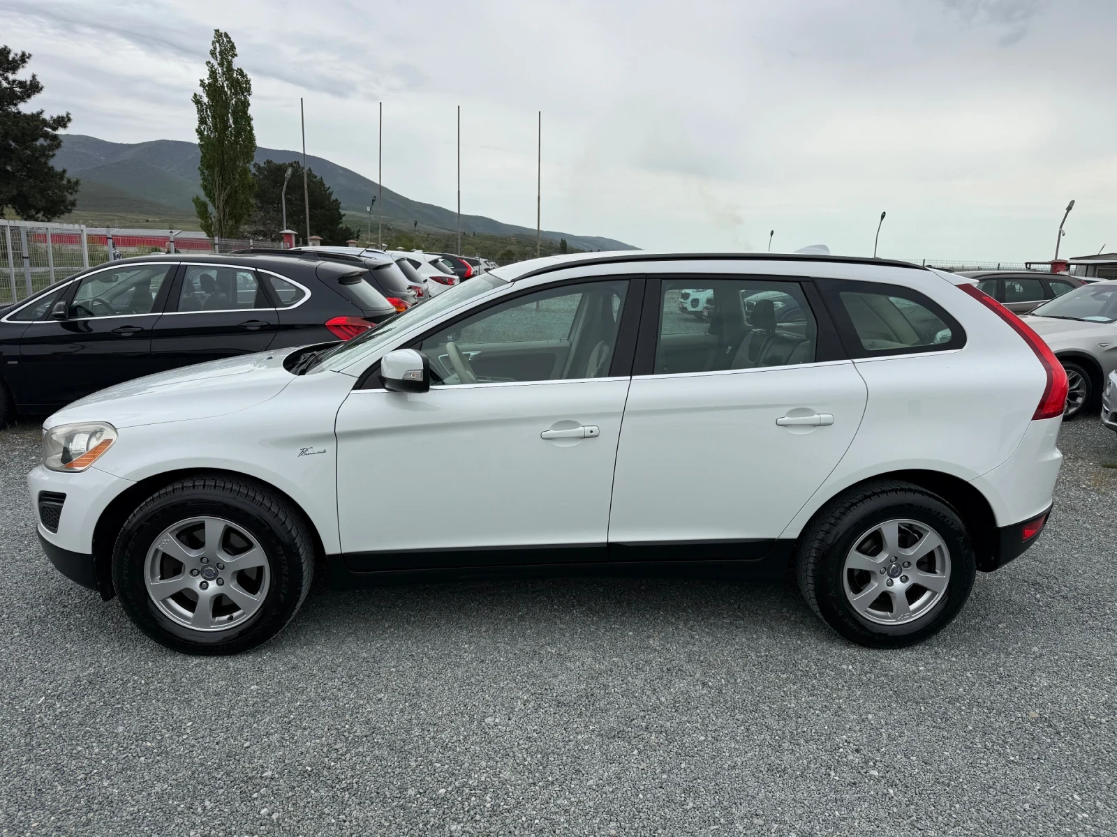 Volvo XC60 (KATO НОВА)^(4x4), снимка 10 - Автомобили и джипове - 54352352