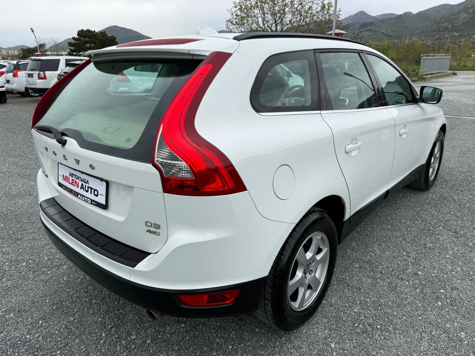 Volvo XC60 (KATO НОВА)^(4x4), снимка 6 - Автомобили и джипове - 54352352