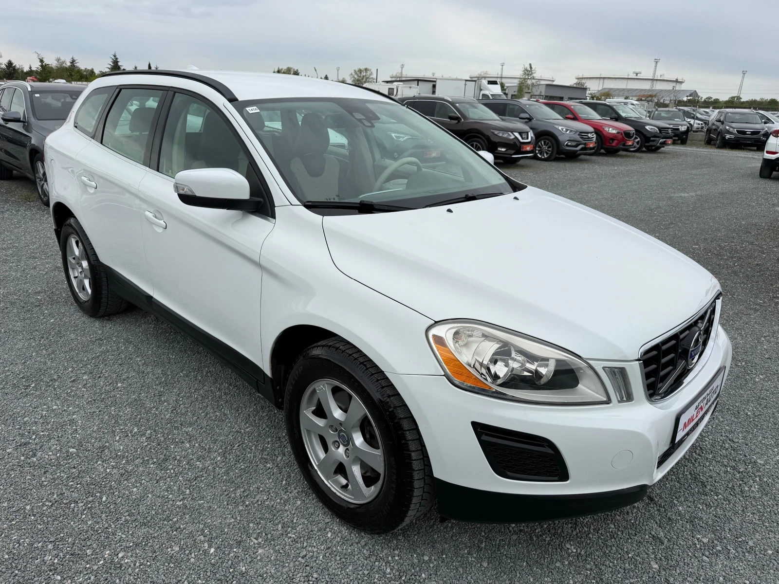 Volvo XC60 (KATO НОВА)^(4x4), снимка 3 - Автомобили и джипове - 54352352