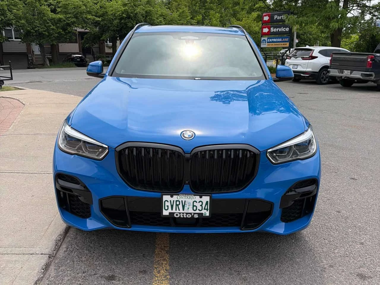 BMW X5 xDrive45e * ДИСТРОНИК * ЛАЗЕРИ * 360 * ОБДУХВАНЕ *, снимка 2 - Автомобили и джипове - 54813367
