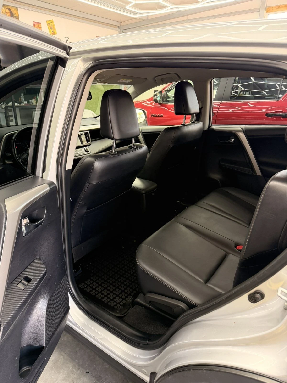 Toyota Rav4, снимка 12 - Автомобили и джипове - 55905376