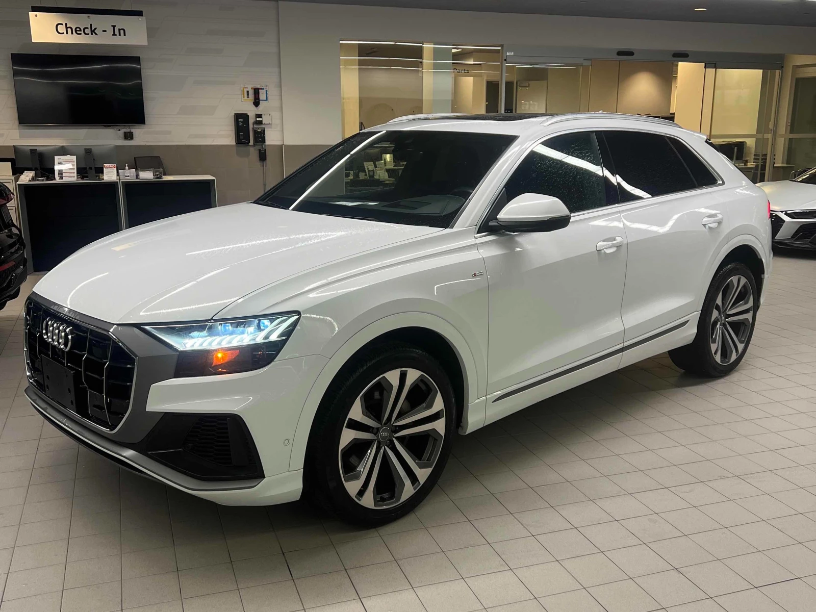 Audi Q8 S LINE QUATTRO PRESTIGE * CARFAX * AWD * NAV