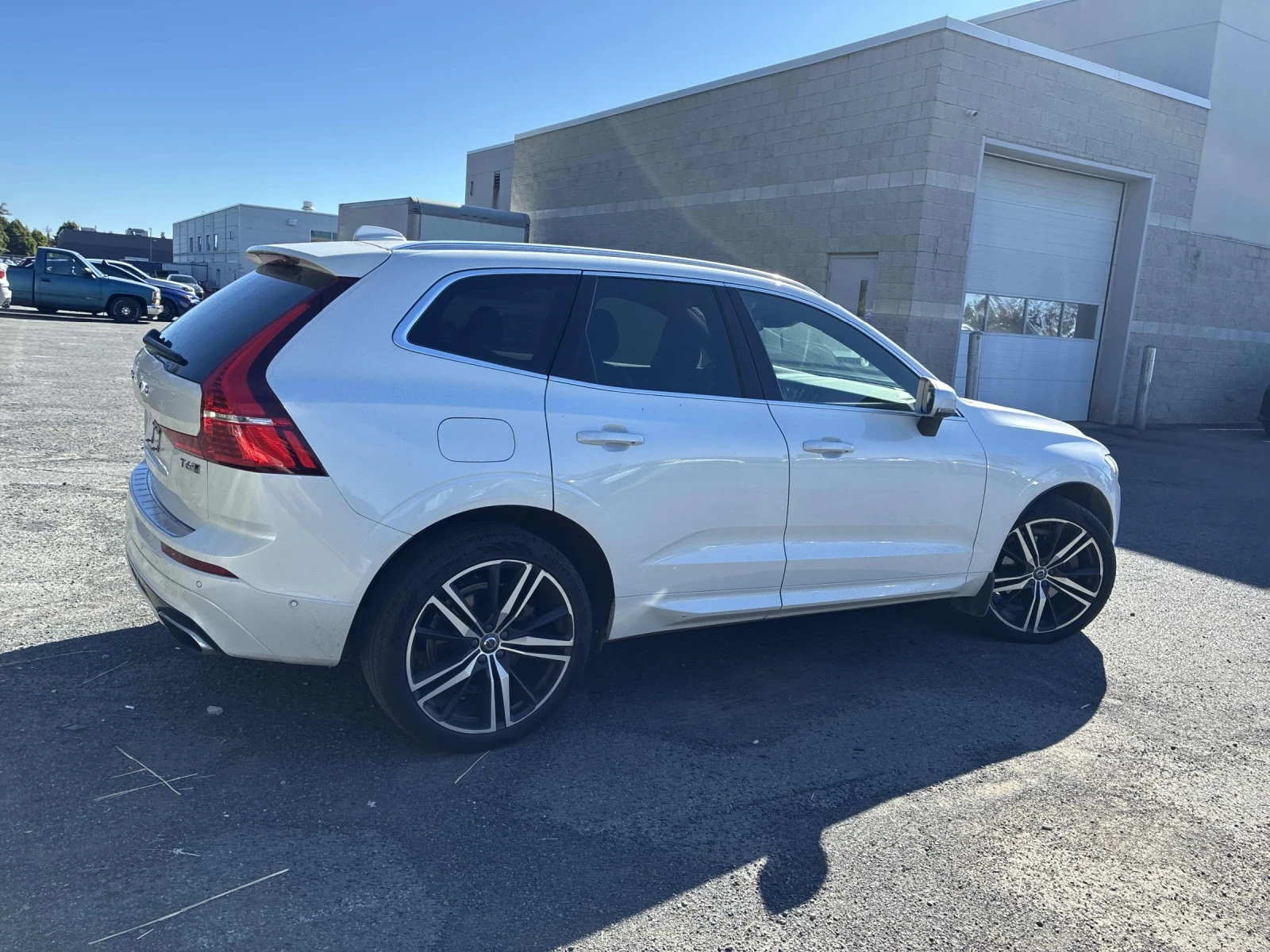 Volvo Xc90 R-Design* 360* Pano* Обдух* 2ключа* , снимка 4 - Автомобили и джипове - 56293958