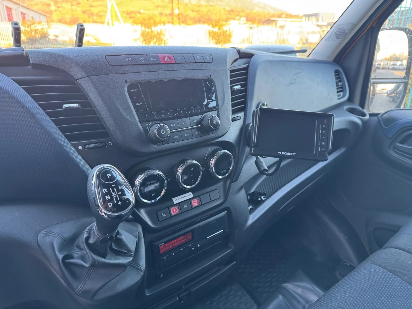 Iveco Daily 3.0HPI* 35C18* Климатик* Тристранен самосвал* 3.80 - изображение 3