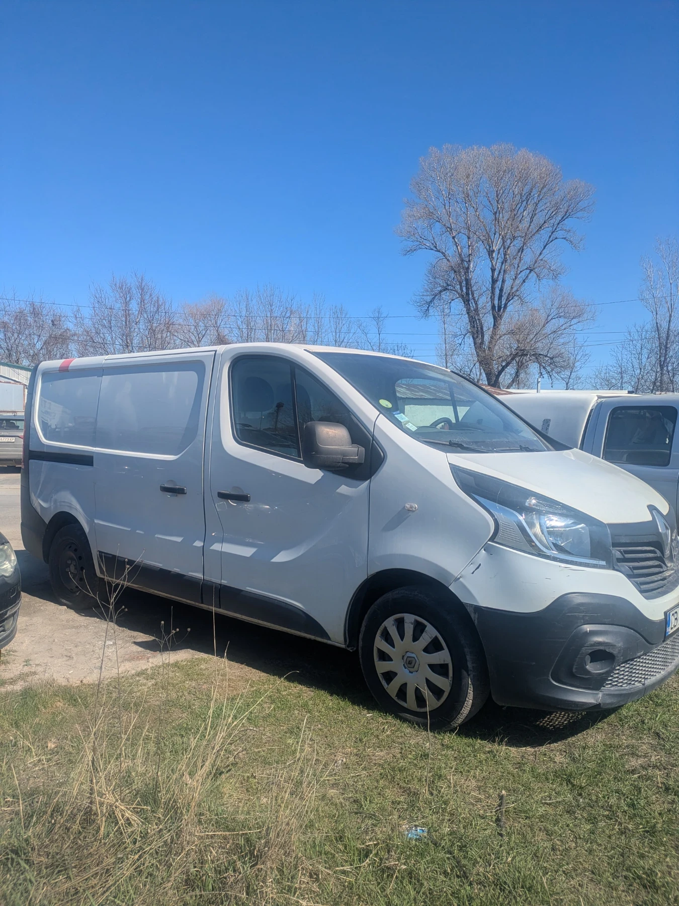 Renault Trafic, снимка 4 - Бусове и автобуси - 53797218