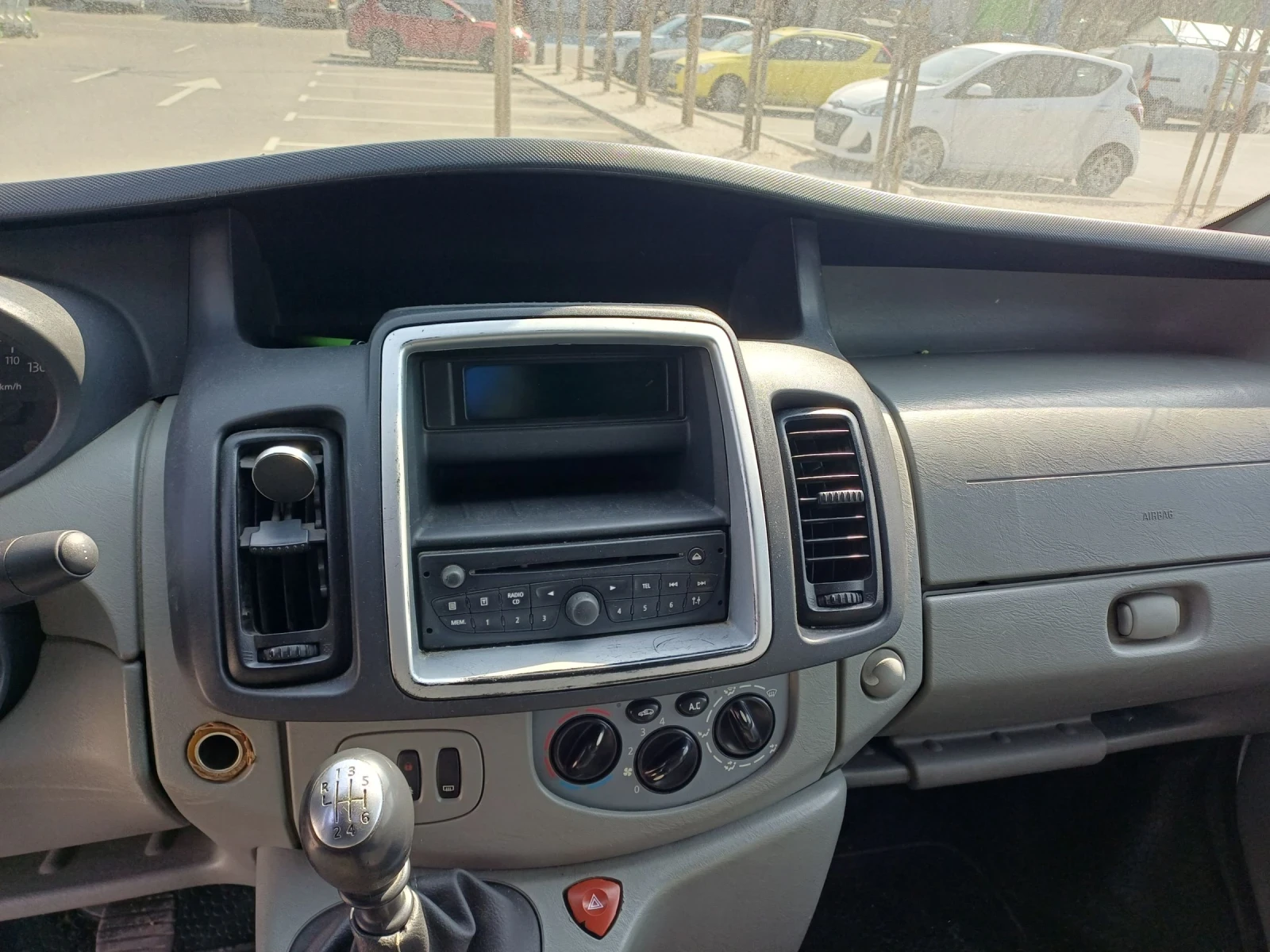 Renault Trafic 2.0D КЛИМАТИК, снимка 10 - Бусове и автобуси - 53954032