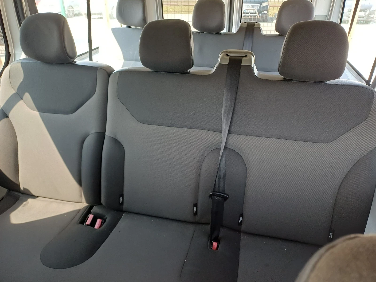 Renault Trafic 2.0D КЛИМАТИК, снимка 12 - Бусове и автобуси - 53954032