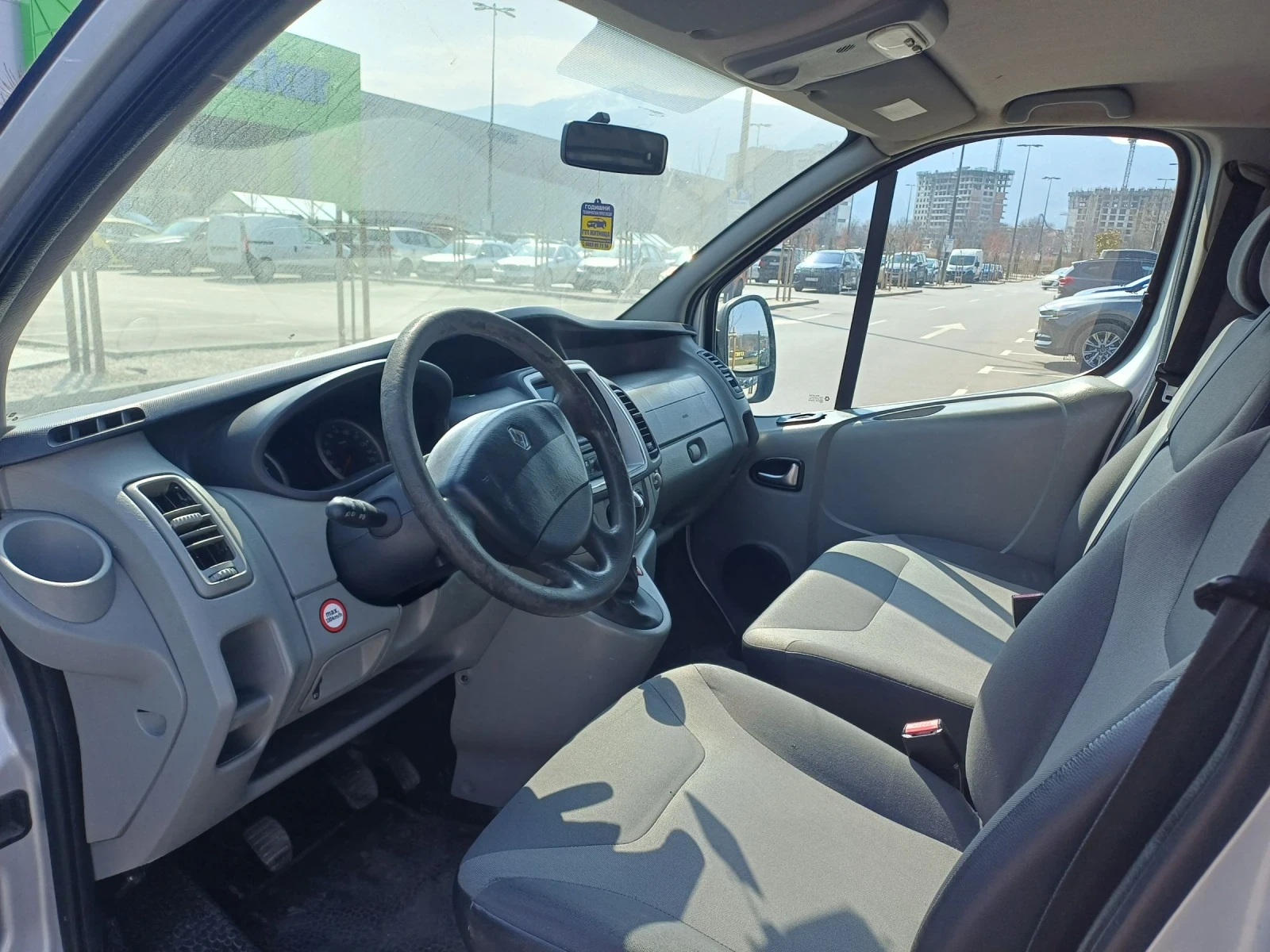 Renault Trafic 2.0D КЛИМАТИК, снимка 8 - Бусове и автобуси - 53954032