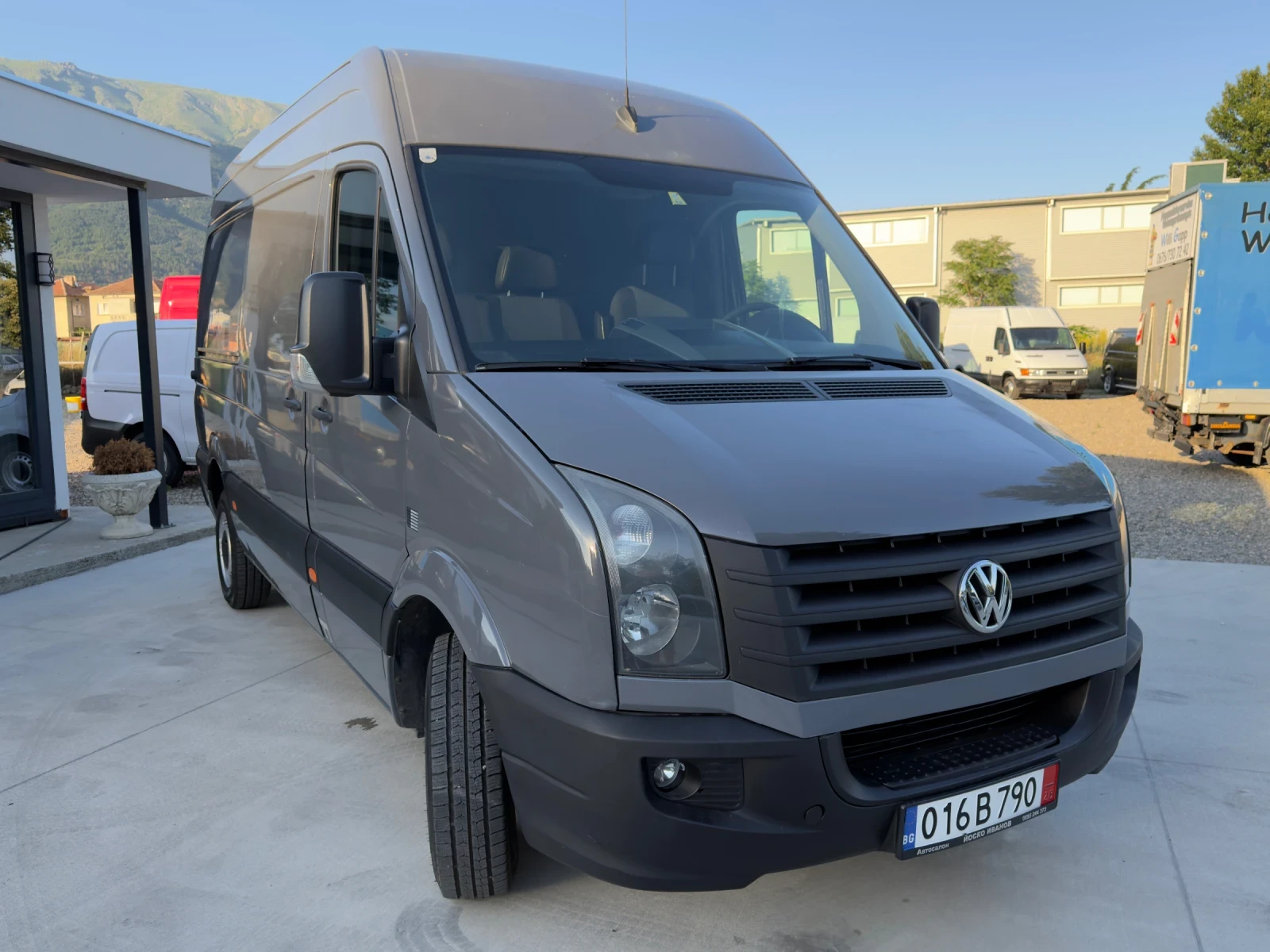 VW Crafter 2.0/ TDI / Климатик /, снимка 3 - Бусове и автобуси - 55105347