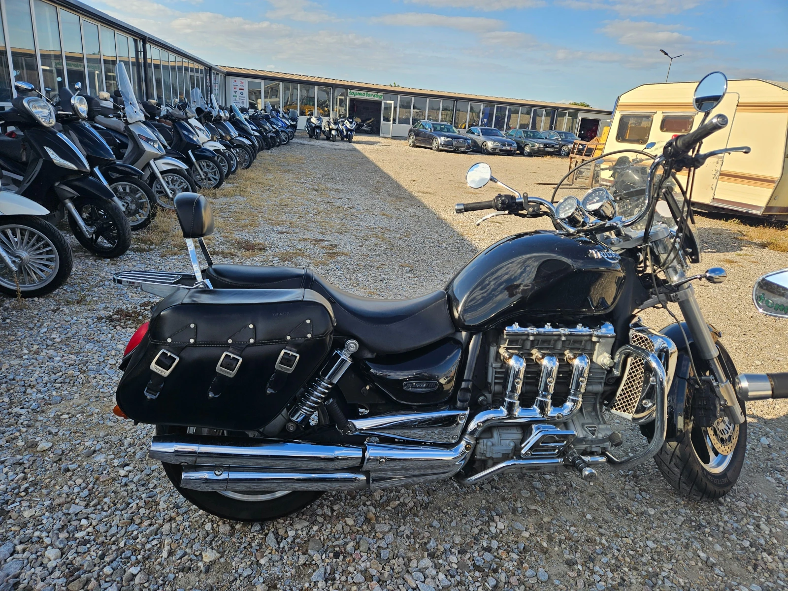 Triumph Rocket   | Mobile.bg   11