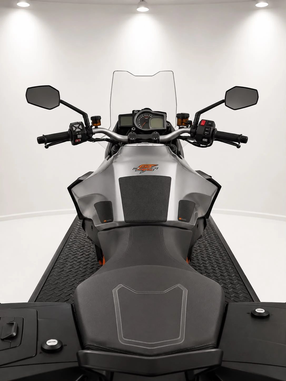 Ktm Super Duke 1290 GT Akrapovic , снимка 5 - Мотоциклети и мототехника - 55626183