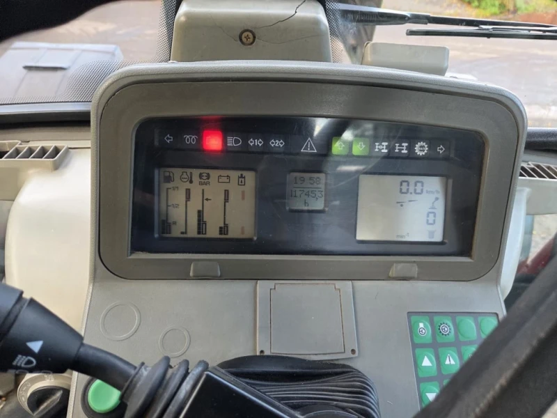 Трактор Fendt, снимка 8 - Селскостопанска техника - 52712907