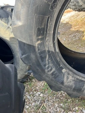 Гуми, снимка 3