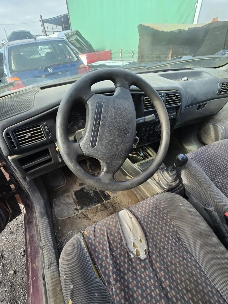 Renault 19, снимка 6 - Автомобили и джипове - 48441005