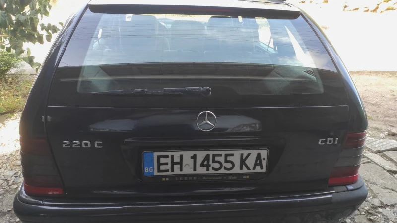 Mercedes-Benz C 220, снимка 2 - Автомобили и джипове - 52529509