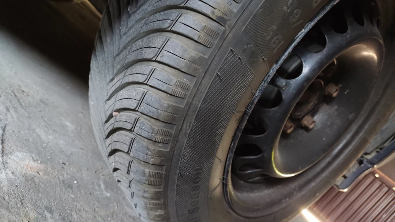 Mercedes-Benz C 220, снимка 15 - Автомобили и джипове - 52529509