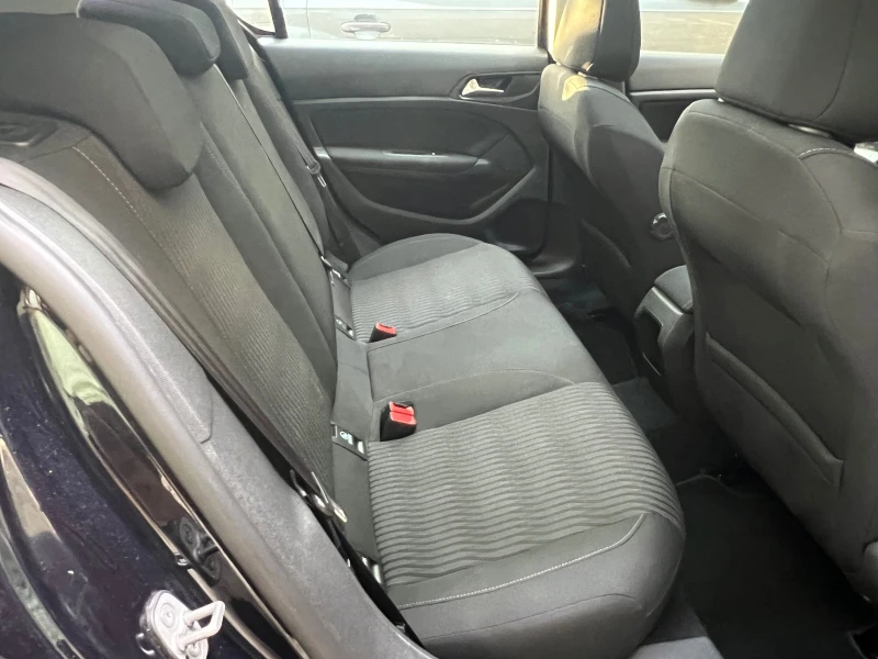 Peugeot 308 1.2 Turbo LED NAVI PANORAMA, снимка 8 - Автомобили и джипове - 52487041