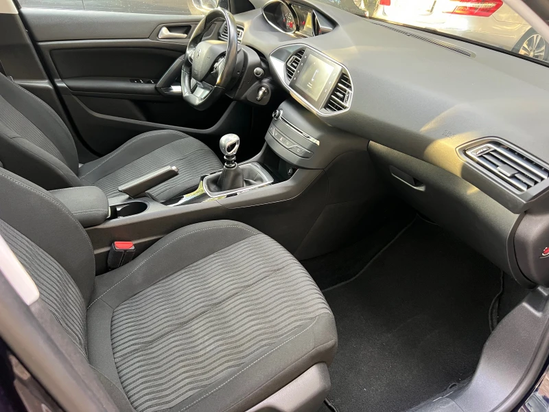 Peugeot 308 1.2 Turbo LED NAVI PANORAMA, снимка 9 - Автомобили и джипове - 52487041