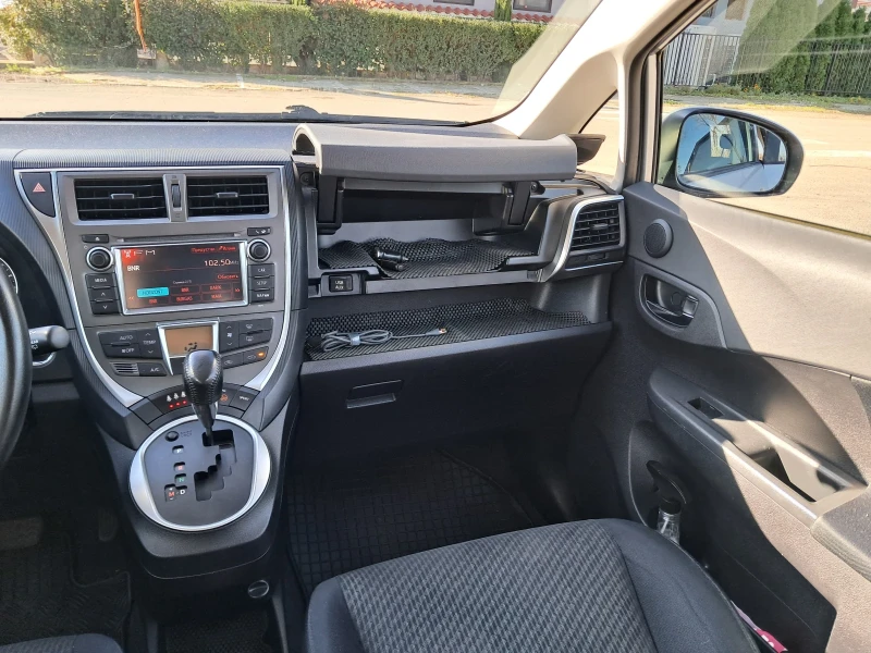 Toyota Verso S Verso s, снимка 10 - Автомобили и джипове - 52390656