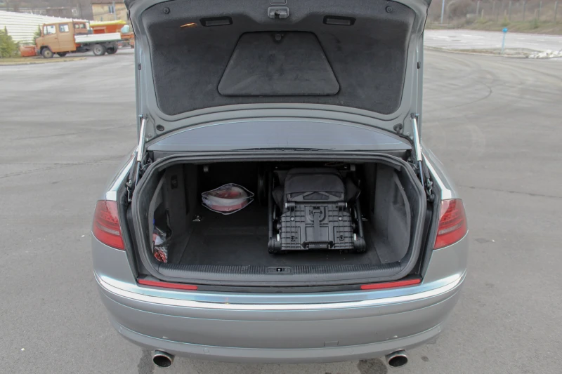 Audi A8 3.0TDI Quattro Distronic, снимка 12 - Автомобили и джипове - 53124422