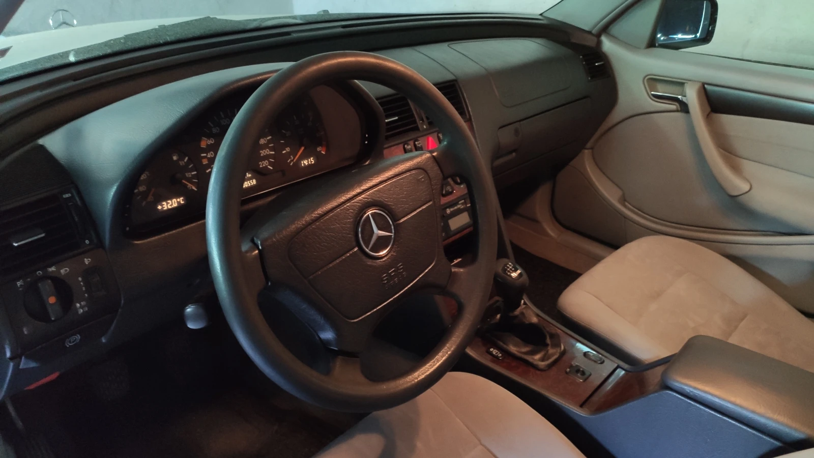 Mercedes-Benz C 220  - изображение 6