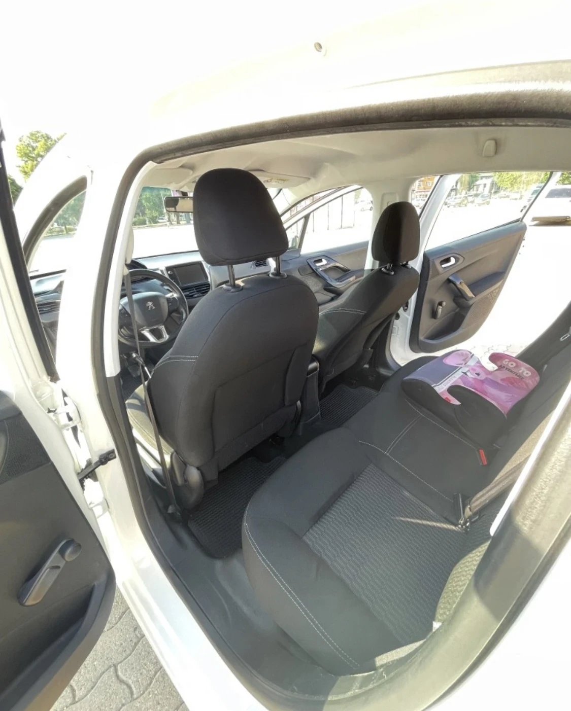 Peugeot 208  - изображение 8