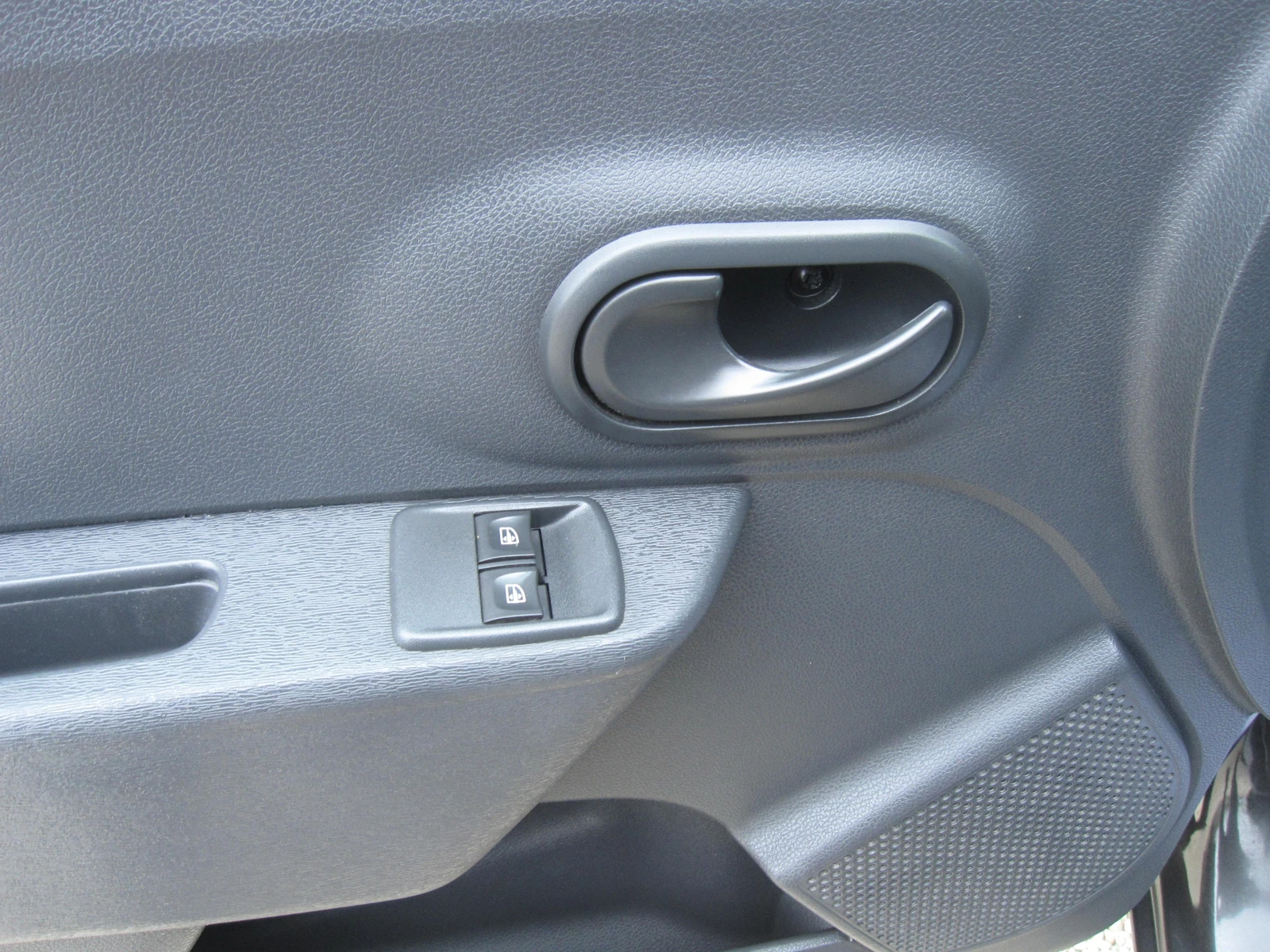 Dacia Lodgy 1, 6-..7 | Mobile.bg   10