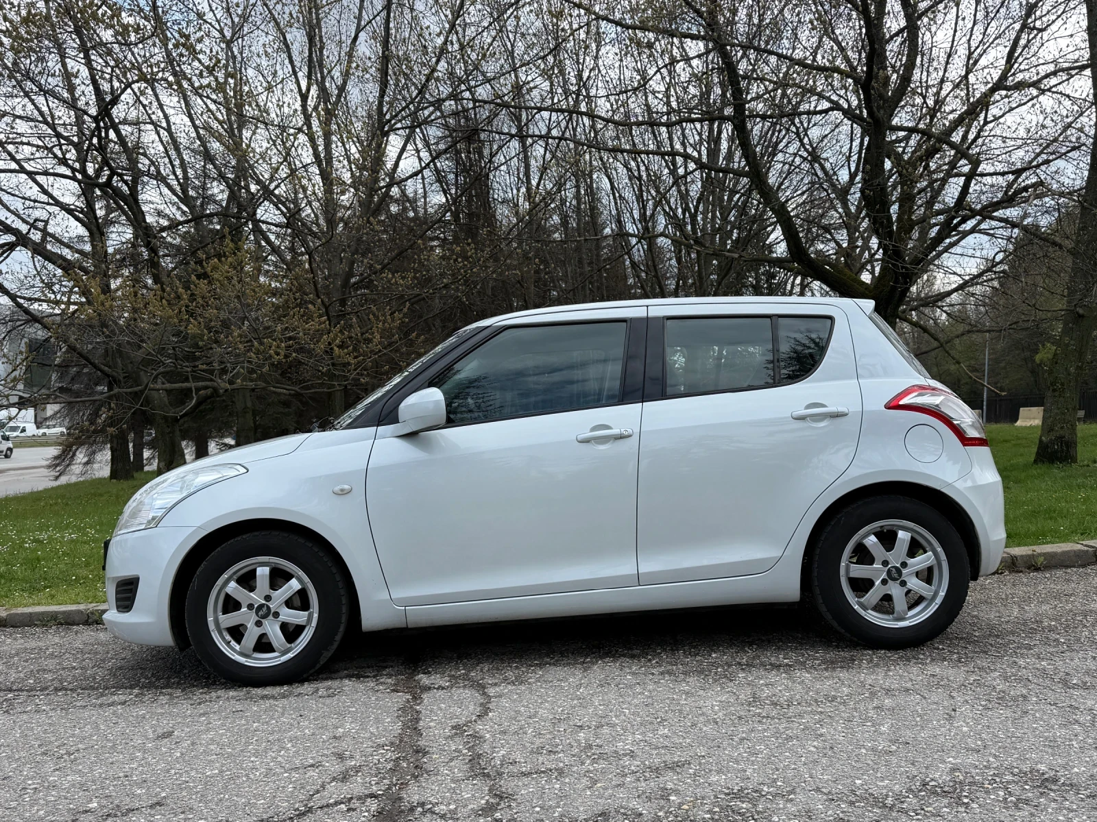 Suzuki Swift 1.2!АВТОМАТИК!, снимка 4 - Автомобили и джипове - 52726697