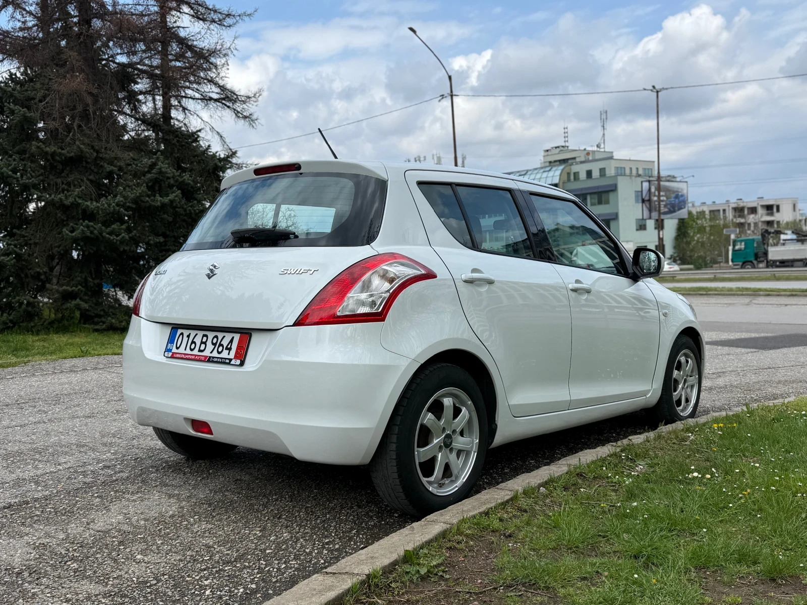 Suzuki Swift 1.2!АВТОМАТИК!, снимка 8 - Автомобили и джипове - 52726697