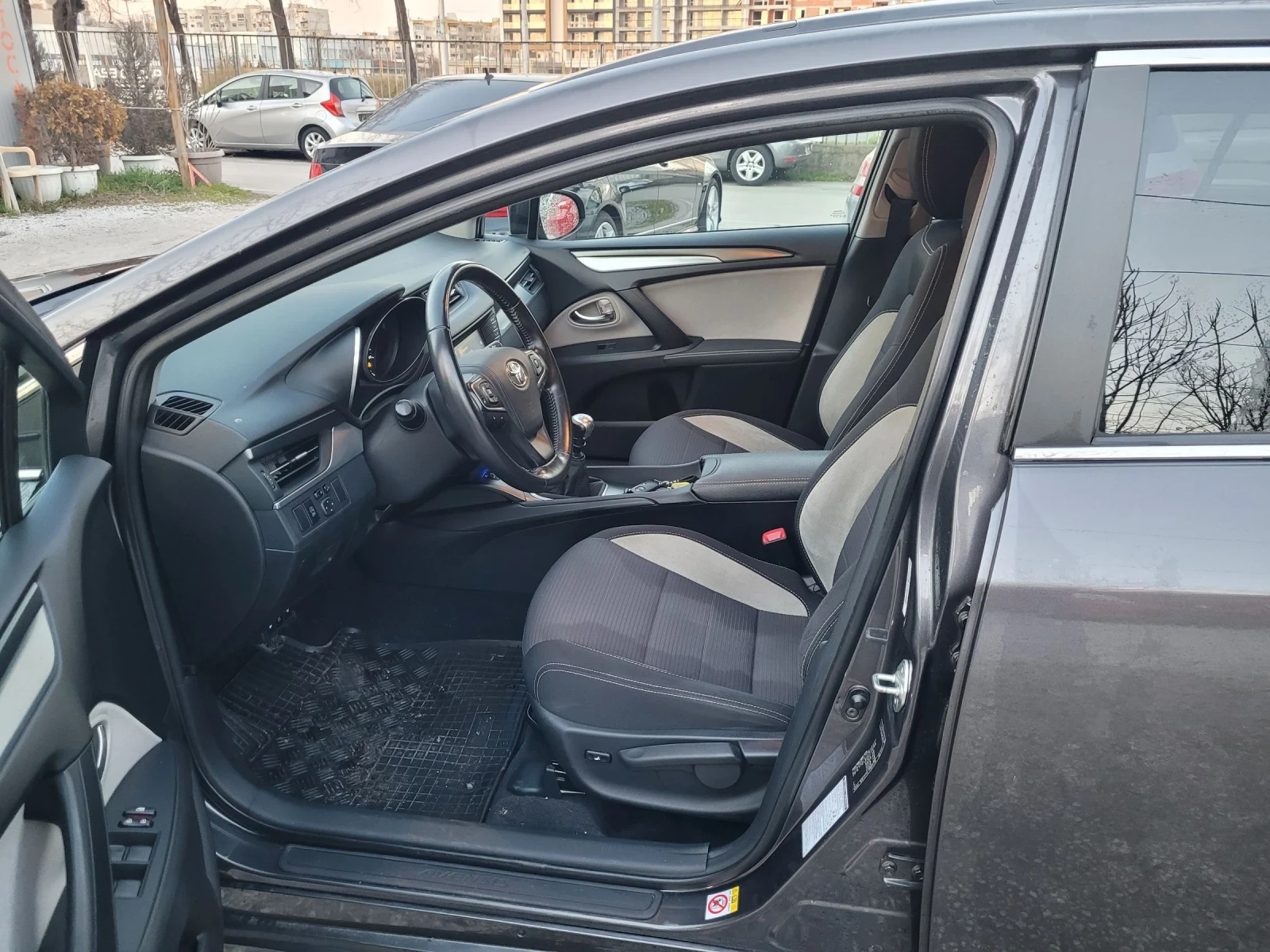 Toyota Avensis 2.0 D-4D  - изображение 6