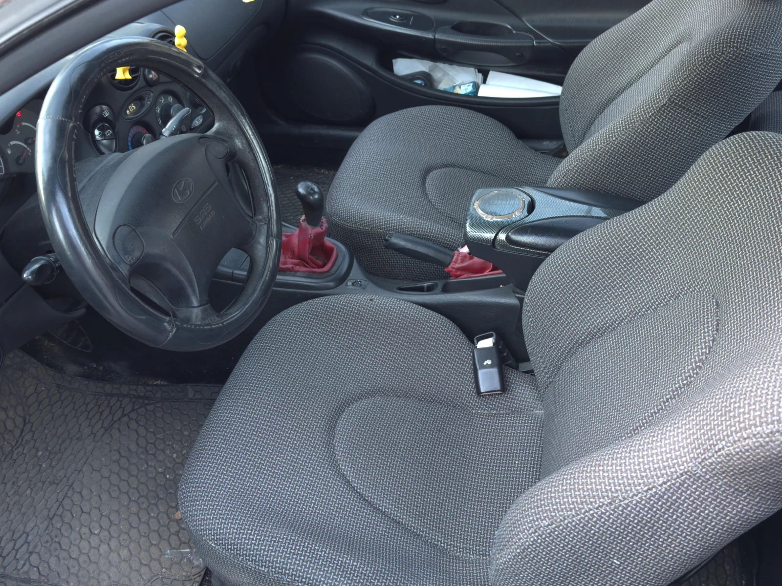 Hyundai Coupe, снимка 6 - Автомобили и джипове - 53786545