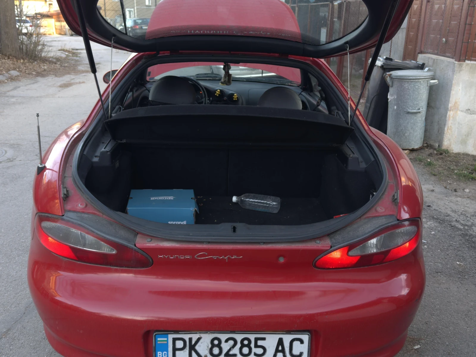 Hyundai Coupe, снимка 5 - Автомобили и джипове - 53786545