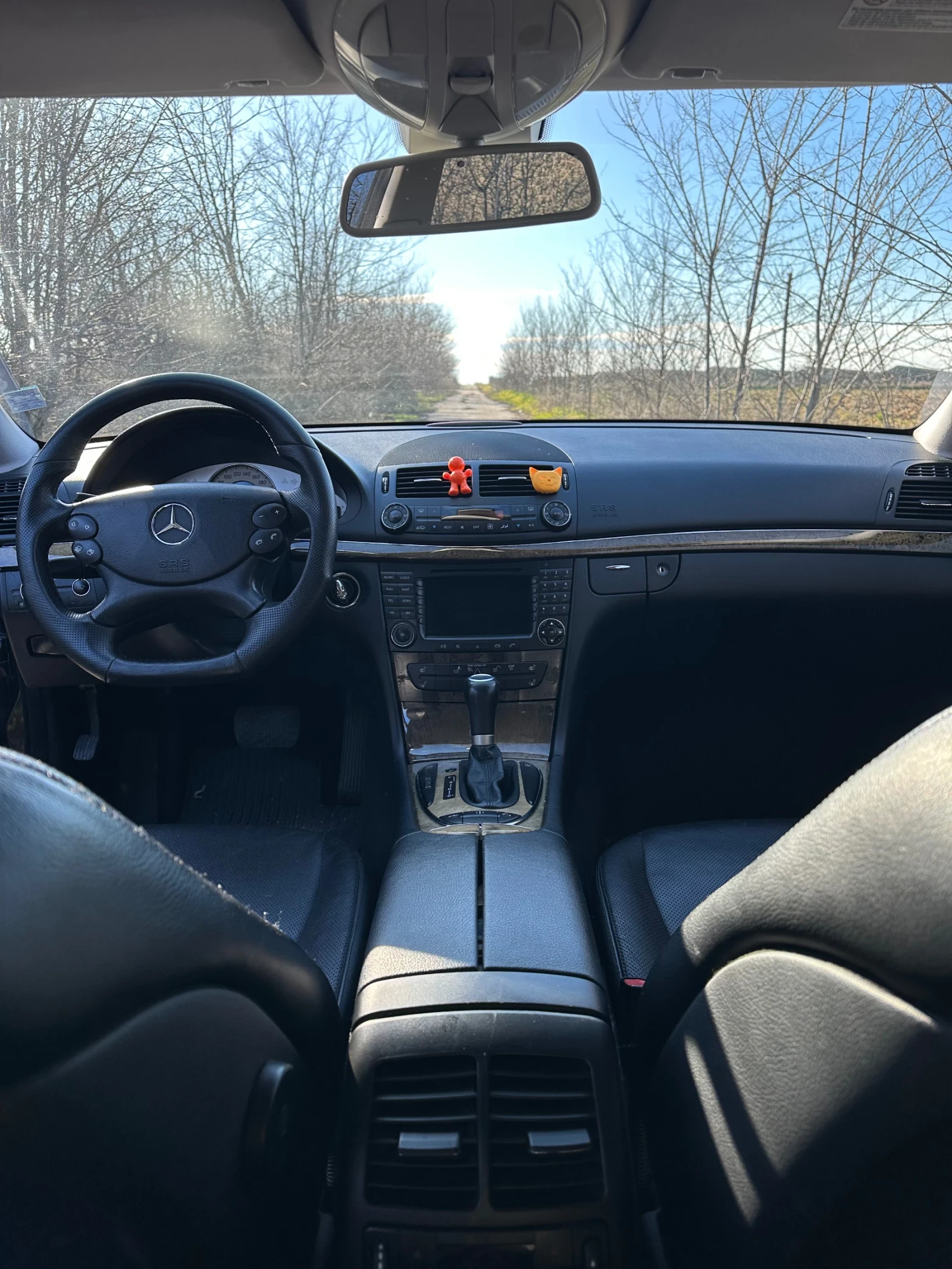 Mercedes-Benz E 500, снимка 4 - Автомобили и джипове - 53825178