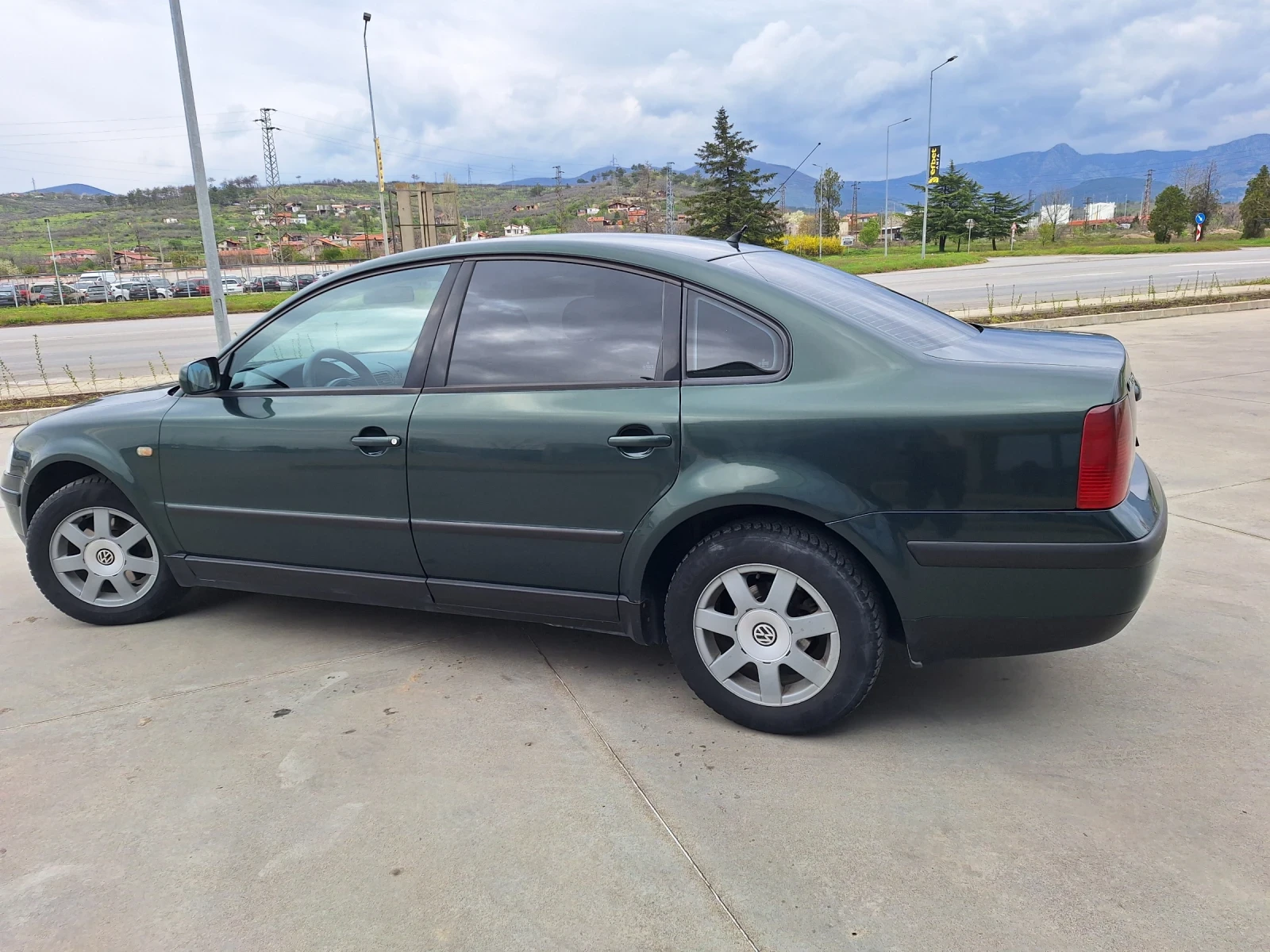 VW Passat, снимка 5 - Автомобили и джипове - 54166477