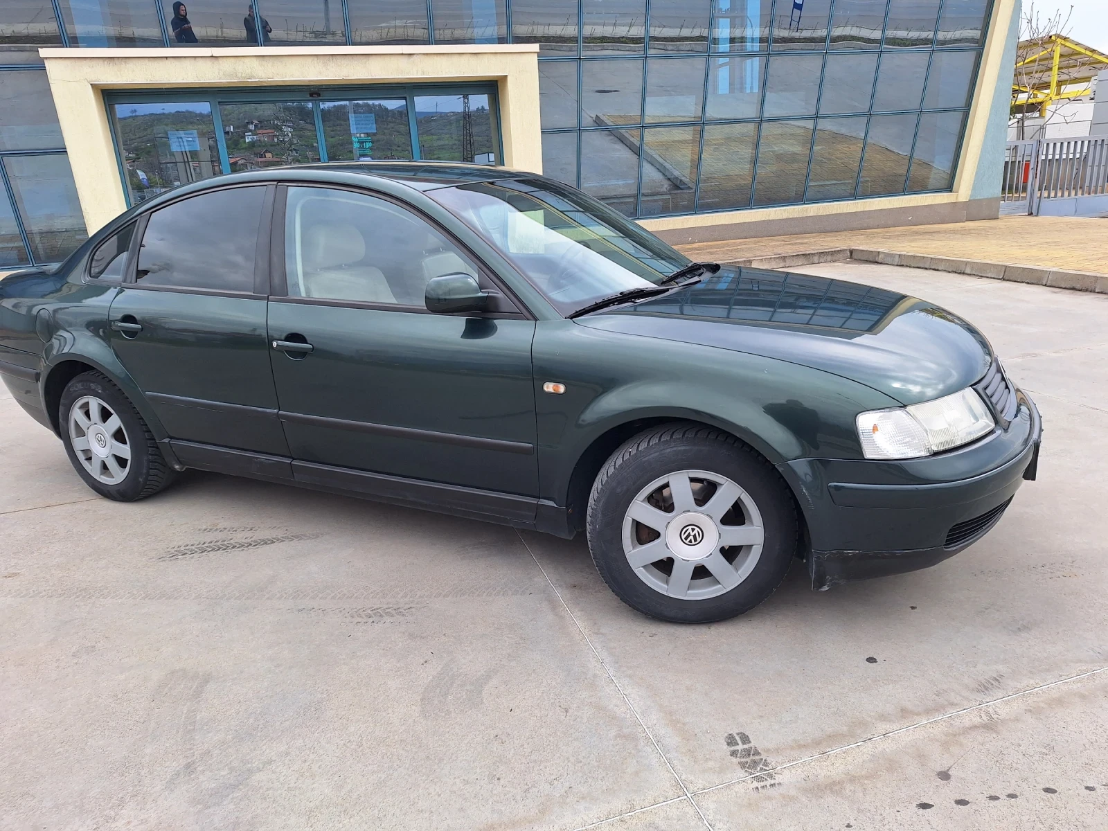 VW Passat, снимка 2 - Автомобили и джипове - 54166477