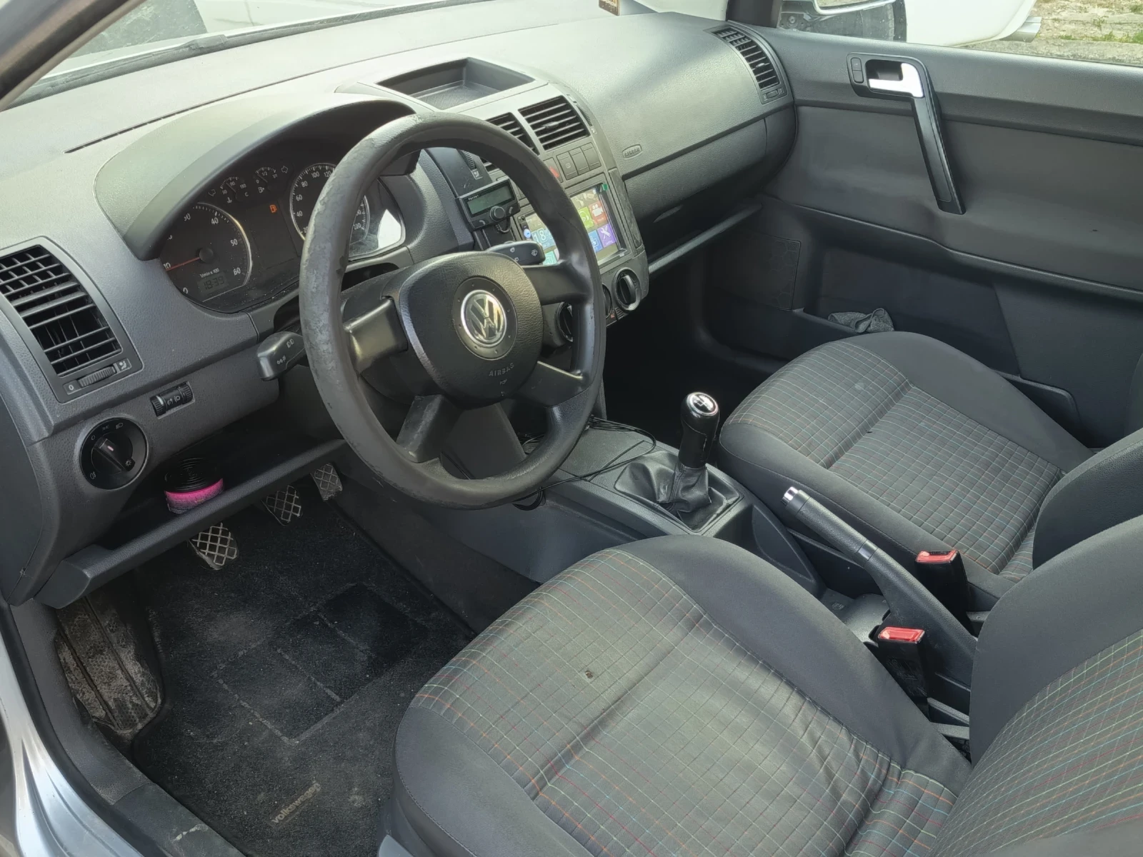 VW Polo 1.9tdi 101коня, снимка 9 - Автомобили и джипове - 54185385