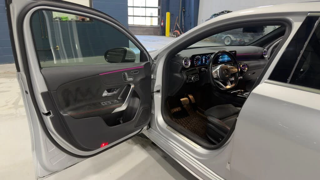 Mercedes-Benz A 250 4MATIC Hatchback* АвтоКредит* (Цена до БГ) , снимка 6 - Автомобили и джипове - 54227366