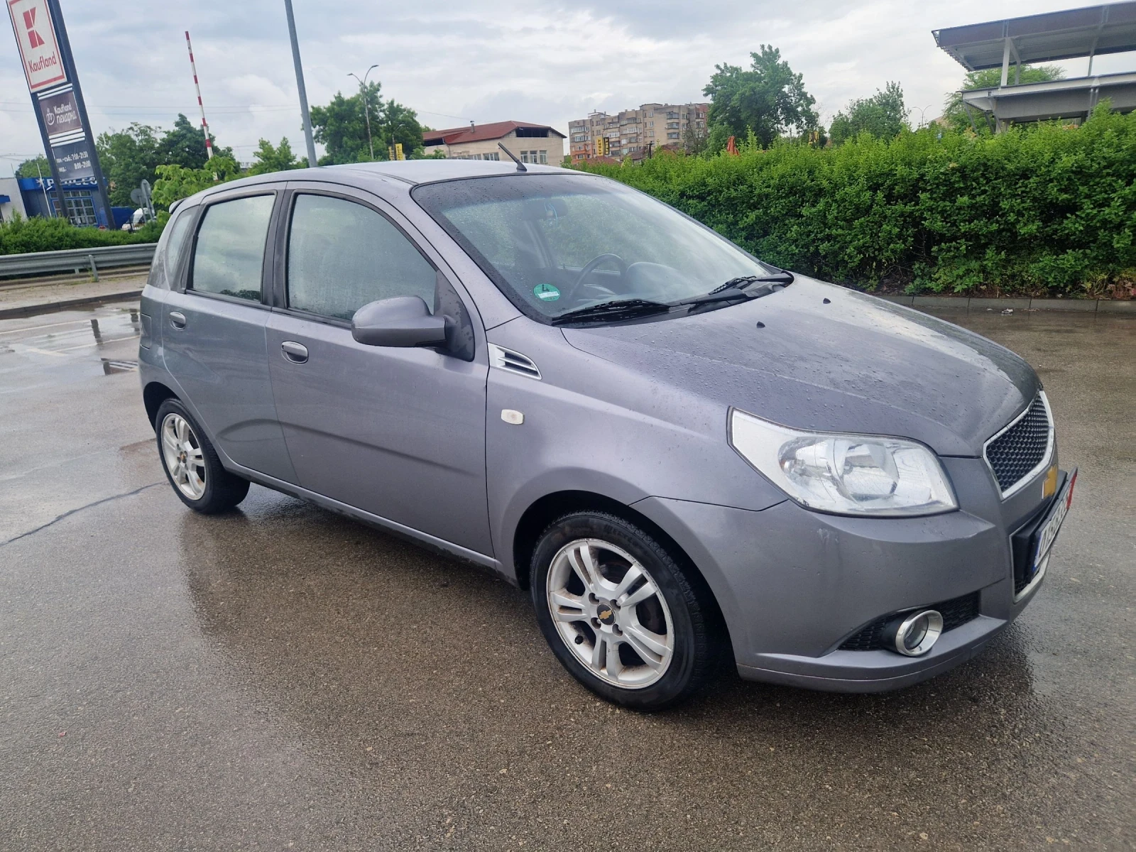 Chevrolet Aveo 1.4i klimatik, снимка 3 - Автомобили и джипове - 54522996