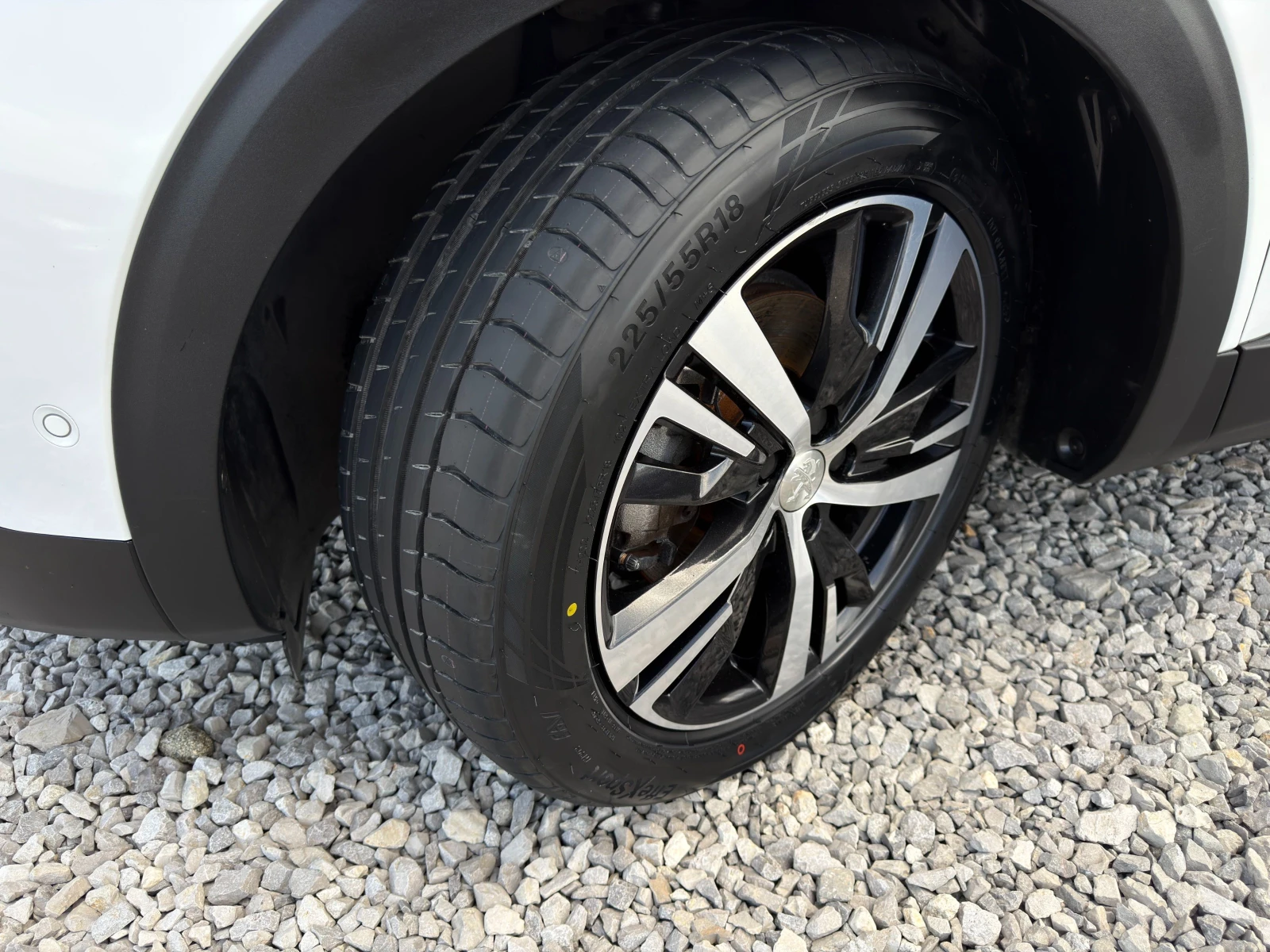 Peugeot 3008 1.6HDI/ALLURE/Bi-TONE/148000km, снимка 12 - Автомобили и джипове - 54542101