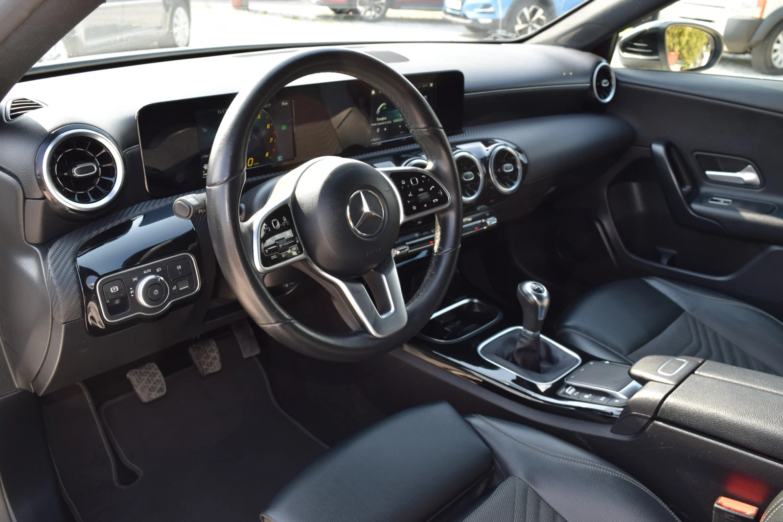 Mercedes-Benz A 160 1.3 бензин* 109кс* 62000 км* Euro6D, снимка 9 - Автомобили и джипове - 55067553