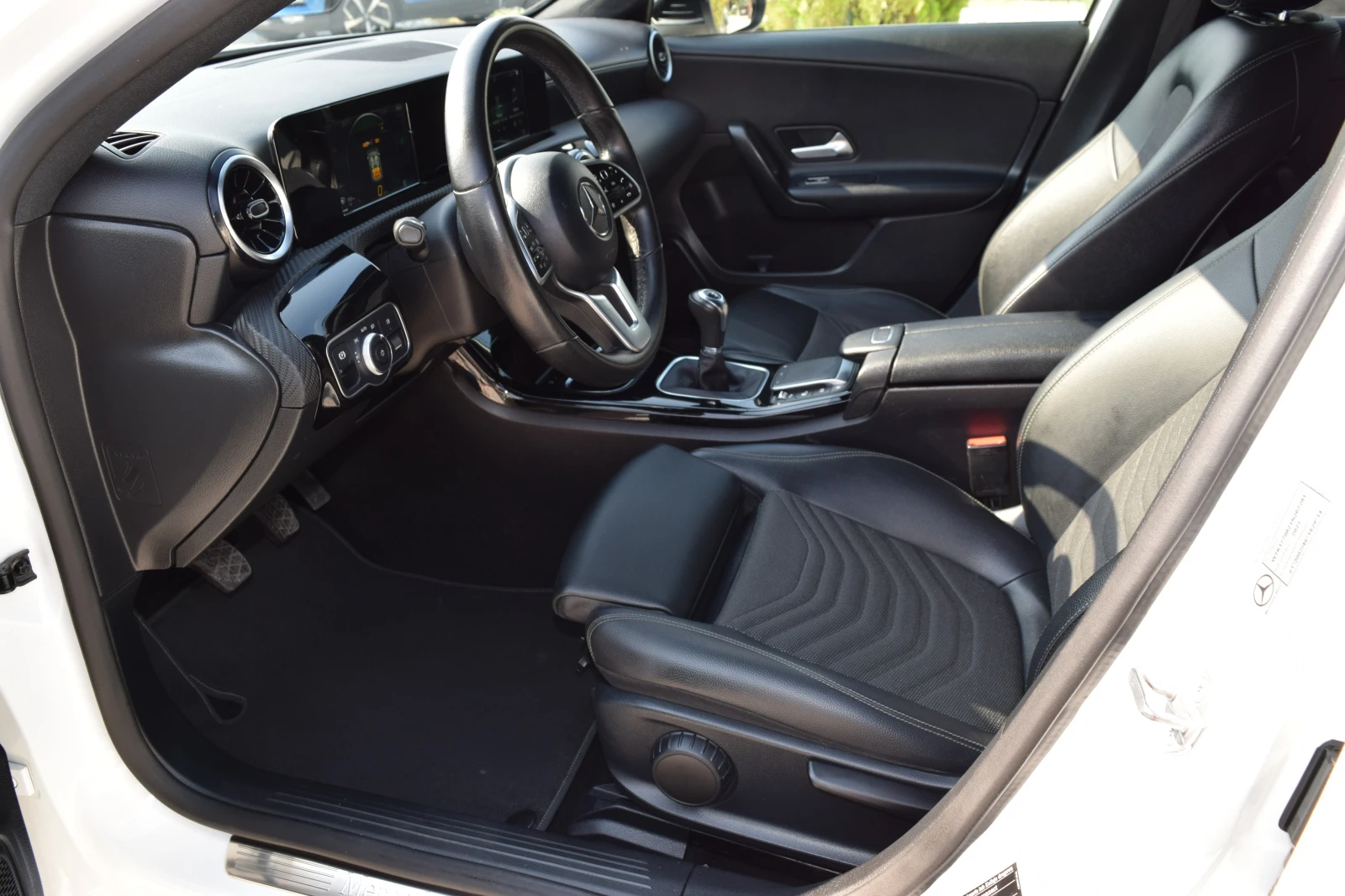 Mercedes-Benz A 160 1.3 бензин* 109кс* 62000 км* Euro6D, снимка 8 - Автомобили и джипове - 55067553
